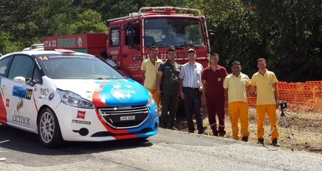 Ünlü rallici Burcu Çetinkaya Bucak’ın aracı yandı