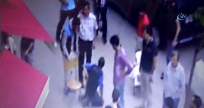 Bursa'da 2 kişinin bıçaklandığı ekmek kavgası kamerada bıçaklı kavga,bursa,İftar