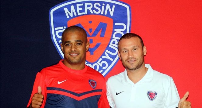 http://image.iha.com.tr/Contents/store/img/542000/serkan-balci-ve-welliton-mersin-idman-yurdunda-543021-664x354.jpg
