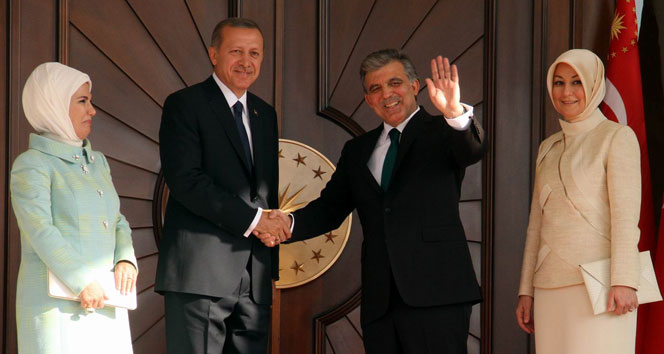 Erdoğan, Cumhurbaşkanlığı görevini Gül'den devraldı