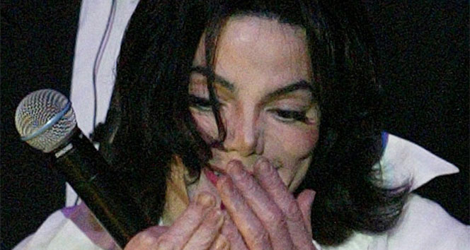 Michael Jackson`un ölüsü 140 milyon dolar kazandı