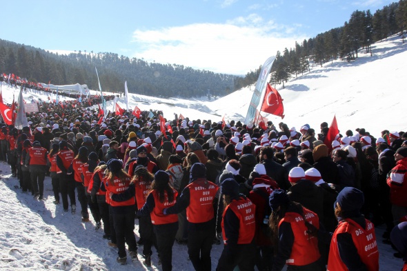 'Asım'ın Nesli Asrın Yürüyüşünde'