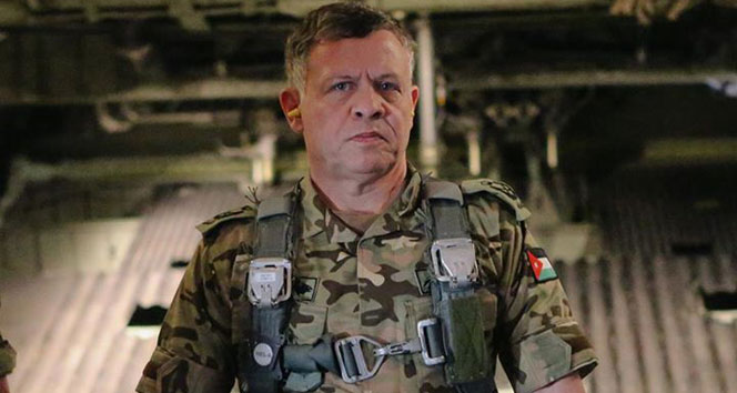 Ürdün Kralı IŞİD'e bu pozla gözdağı verdi IŞİD,kral abdullah,Muaz el-Kesasibe,ürdün