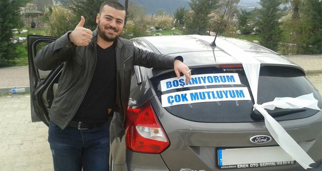 Düğüne gider gibi boşanmaya gitti araba,boşanma,düğün,iznik,süsleme