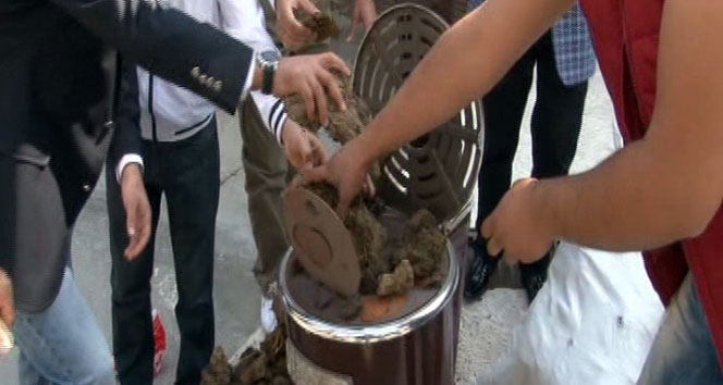 Nazlıaka’nın evinin önünde ilginç eylem