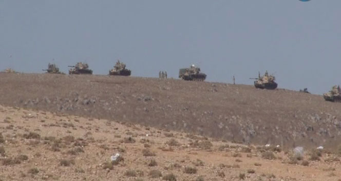 IŞİD militanları sınıra sıfır noktada çatışıyor