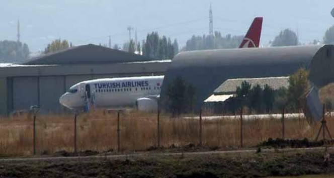 Erzurum Havalimanı'nda uçak pisten çıktı