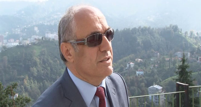 Öğretmenin başı Adnan Oktar'ın 'Kedicikler'i ile  derde girdi