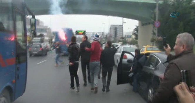 Alaattin Çakıcı’ya meşaleli, confettili karşılama