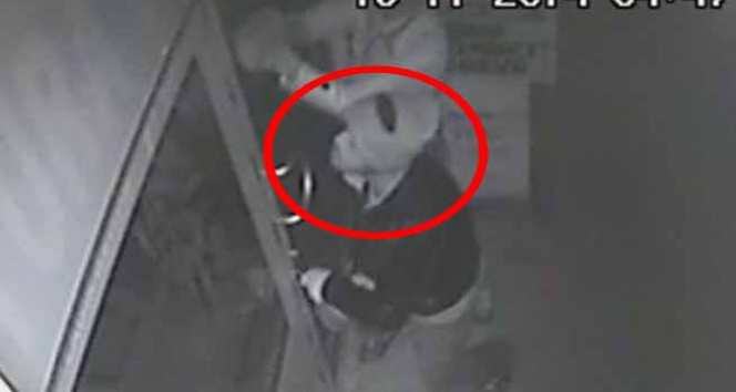 Şaşkın hırsızlar böyle görüntülendi!