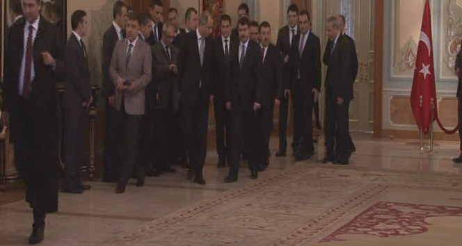 Bakan Efkan Ala, 150 yıllık tarihi halıyı inceledi efkan ala,İçişleri Bakanı,tarihi halı