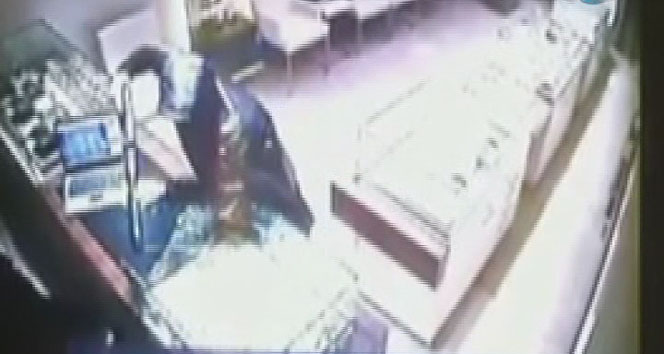 Pompalı tüfekli kuyumcu soygunu kamerada kuyumcu soygunu,pompalı tüfek,Sancaktepe