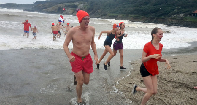 Hollandalılar dondurucu soğukta denize girdiler deniz,Hollanda,kilyos