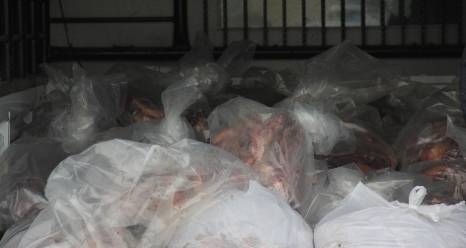 Adana'da 1 ton kaçak bozuk et imha edildi adana,bozuk et
