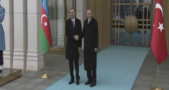 Erdoğan'dan Aliyev'e görkemli karşılama 