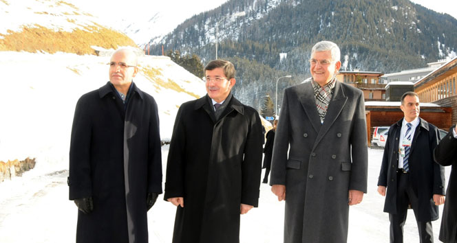 Başbakan Davutoğlu’nun karda yürüyüş keyfi ahmet davutoğlu,davos