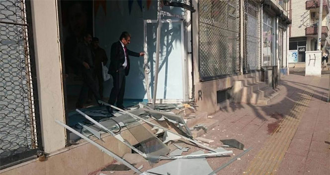 AK Parti ilçe binasına bombalı saldırı AK Parti ilçe binası,bismil,bombalı saldırı,diyarbakır