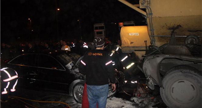 İstanbul E-5'te feci kaza: 2 ölü 2 yaralı İstanbul,trafik kazası