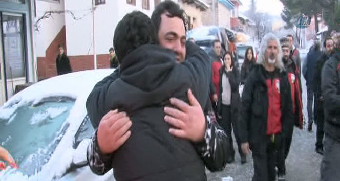 Mahsur kalan 19 dağcı 17 saatin ardından kurtarıldı&nbsp;dağcı,İzmir,mahsur kalan dağcılar