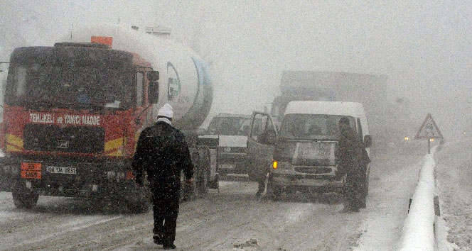 İstanbul yolu ulaşıma kapandı!&nbsp;Bolu Dağı,bolu dağı ulaşım,TIR