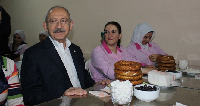 'Kılıçdaroğlu: 'Ne yapalım simitle idare edeceğiz' işçiler,kahvaltı,Kemal Kılıçdaroğlu,simit