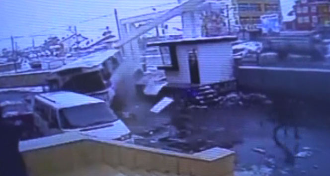 Otobüs Kur'an kursuna daldı: 1 ölü, 4 yaralı&nbsp;