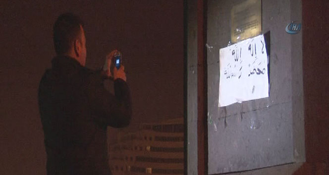 Atatürk heykelindeki esrarengiz yazı polisi alarma geçirdi&nbsp;Atatürk Büstü,Kayseri