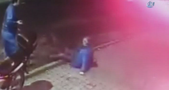 Tinerci dehşeti güvenlik kamerasında&nbsp;bıçaklama,kamera,tinerci