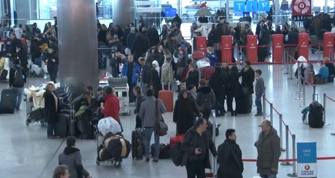 Atatürk Havalimanı’nda hayat durdu&nbsp;Atatürk Havalimanı,görüş mesafesi,uçaklar