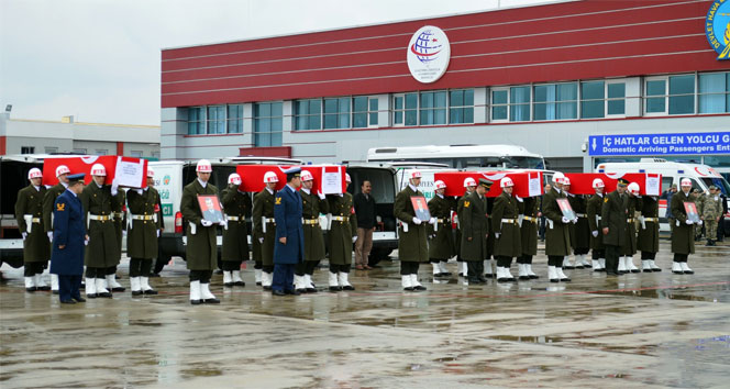 Malatya'da şehit pilotlar için askeri tören düzenlendi Malatya,şehit pilotlar